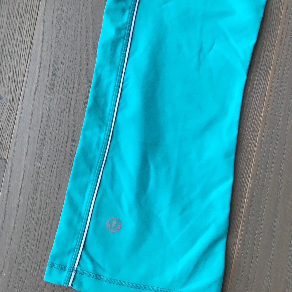 BNWOT Lululemon vintage crop leggings - Picture 3 of 6